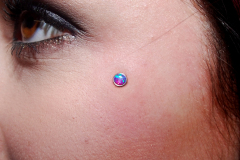 Cheek-anchor-opal